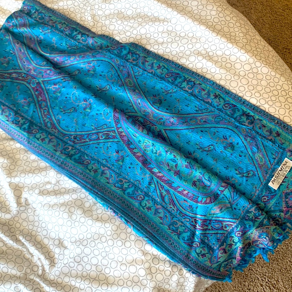 Pasmina shawl